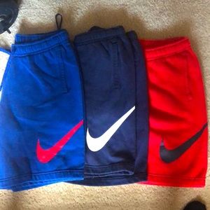 Nike Mens Fleece shorts 3 left large